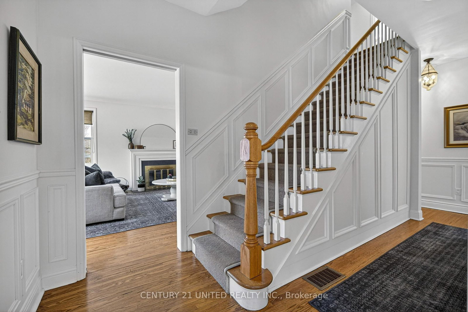 Detached House for sale at 499 Hunter Street, Peterborough, Ontario, K9H 2M9 - Town Ward 3 - MLS: X12972768