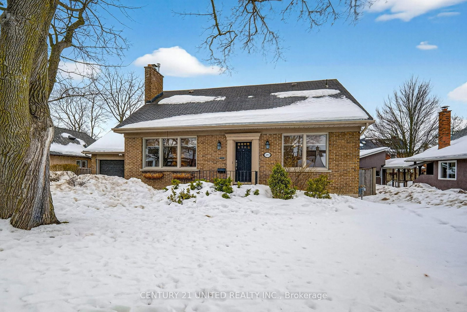 Detached House for sale at 499 Hunter Street, Peterborough, Ontario, K9H 2M9 - Town Ward 3 - MLS: X12972768