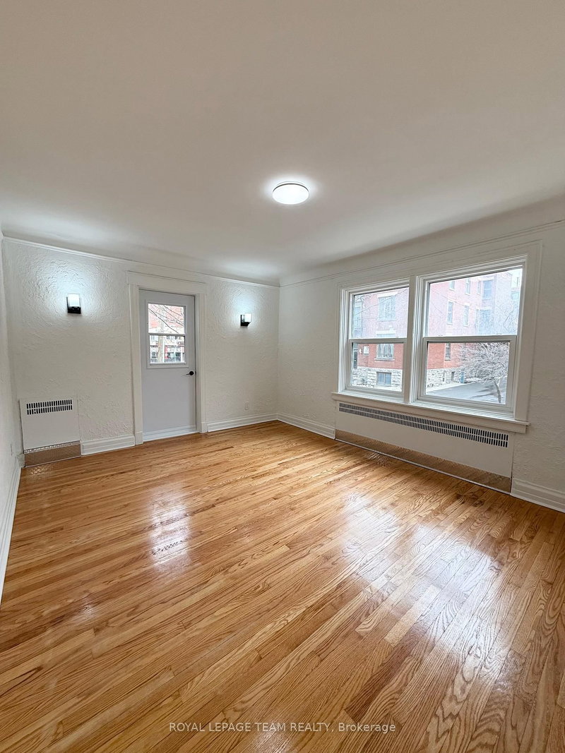 2 - 235 Cooper St, Ottawa, K2P 1L7 | Image 3