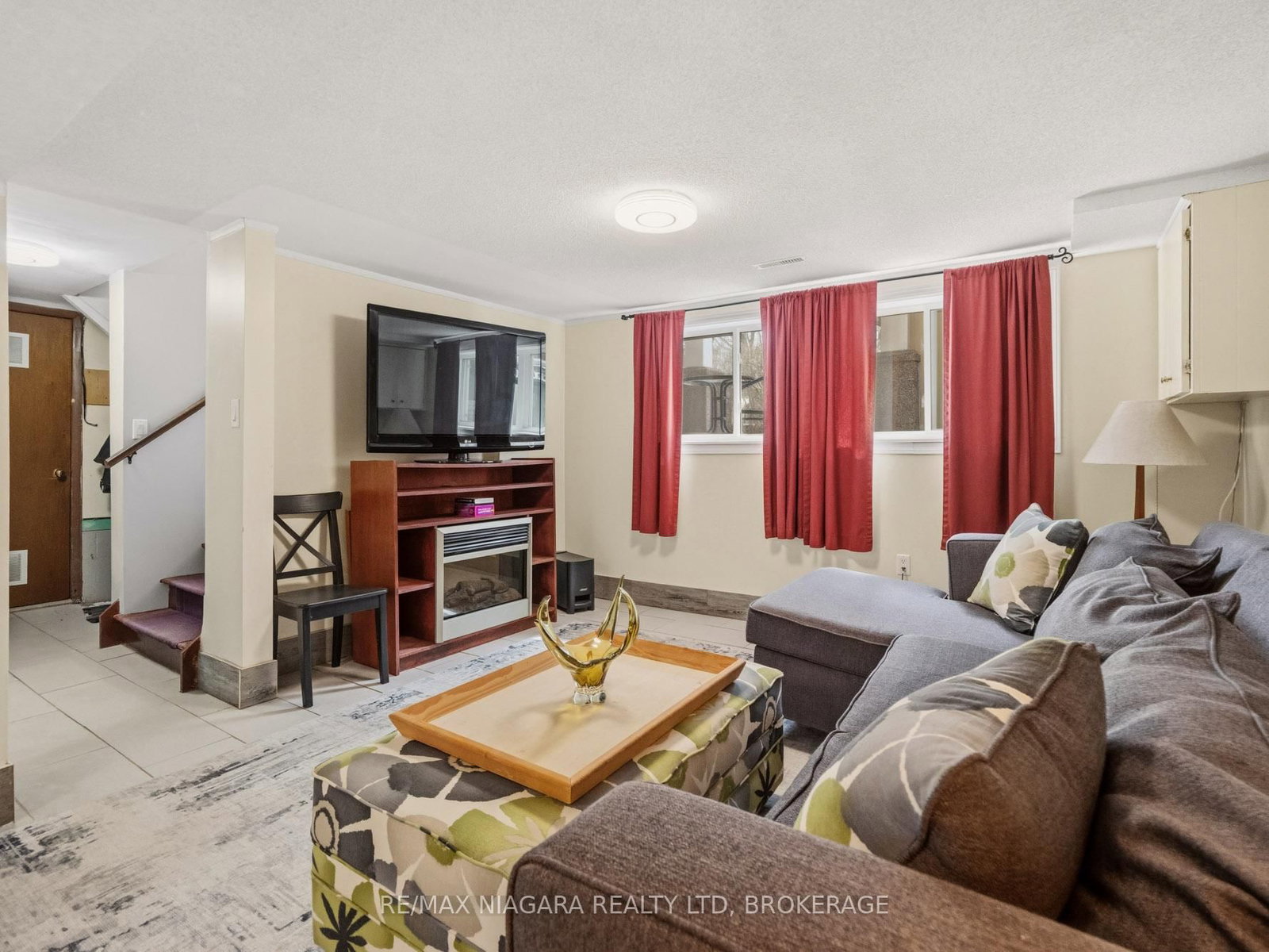 Detached House for sale at 883 Ridge Road, Fort Erie, Ontario, L0S 1N0 - Ridgeway - MLS: X12972946