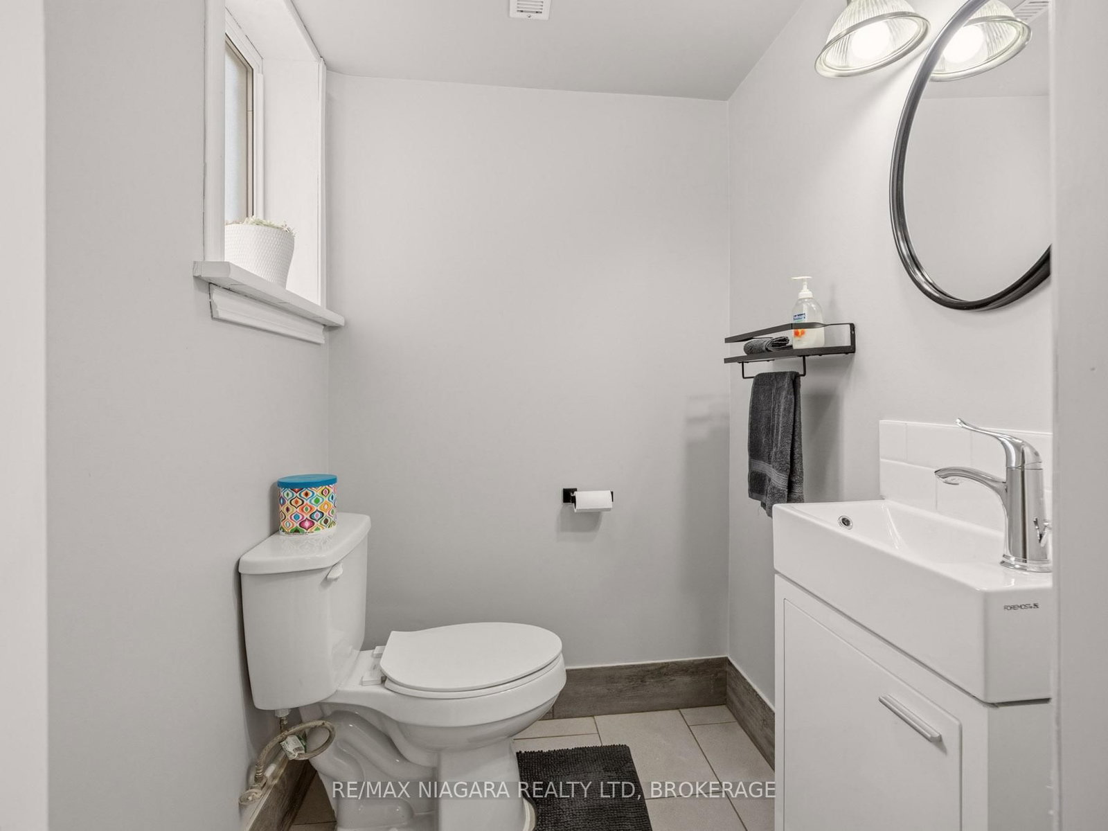 Detached House for sale at 883 Ridge Road, Fort Erie, Ontario, L0S 1N0 - Ridgeway - MLS: X12972946