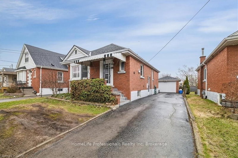411 UPPER GAGE Ave, Hamilton, L8V 4H8 | Image 3