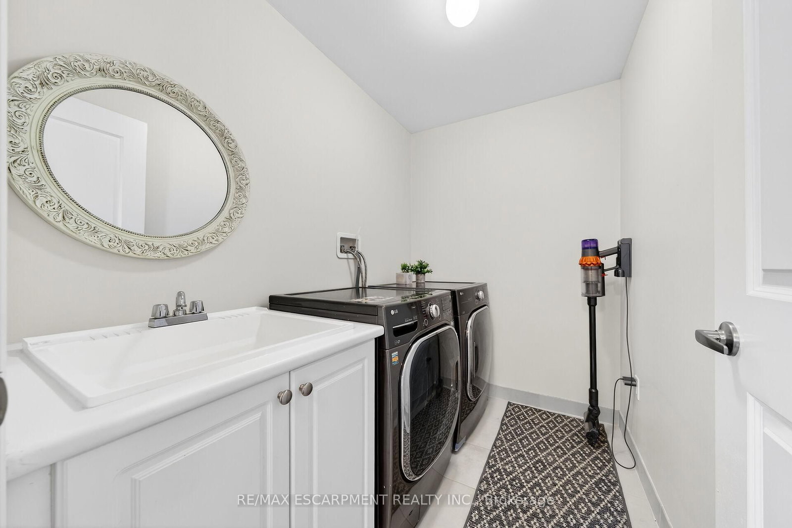 140 Robertson Road - Photo 23