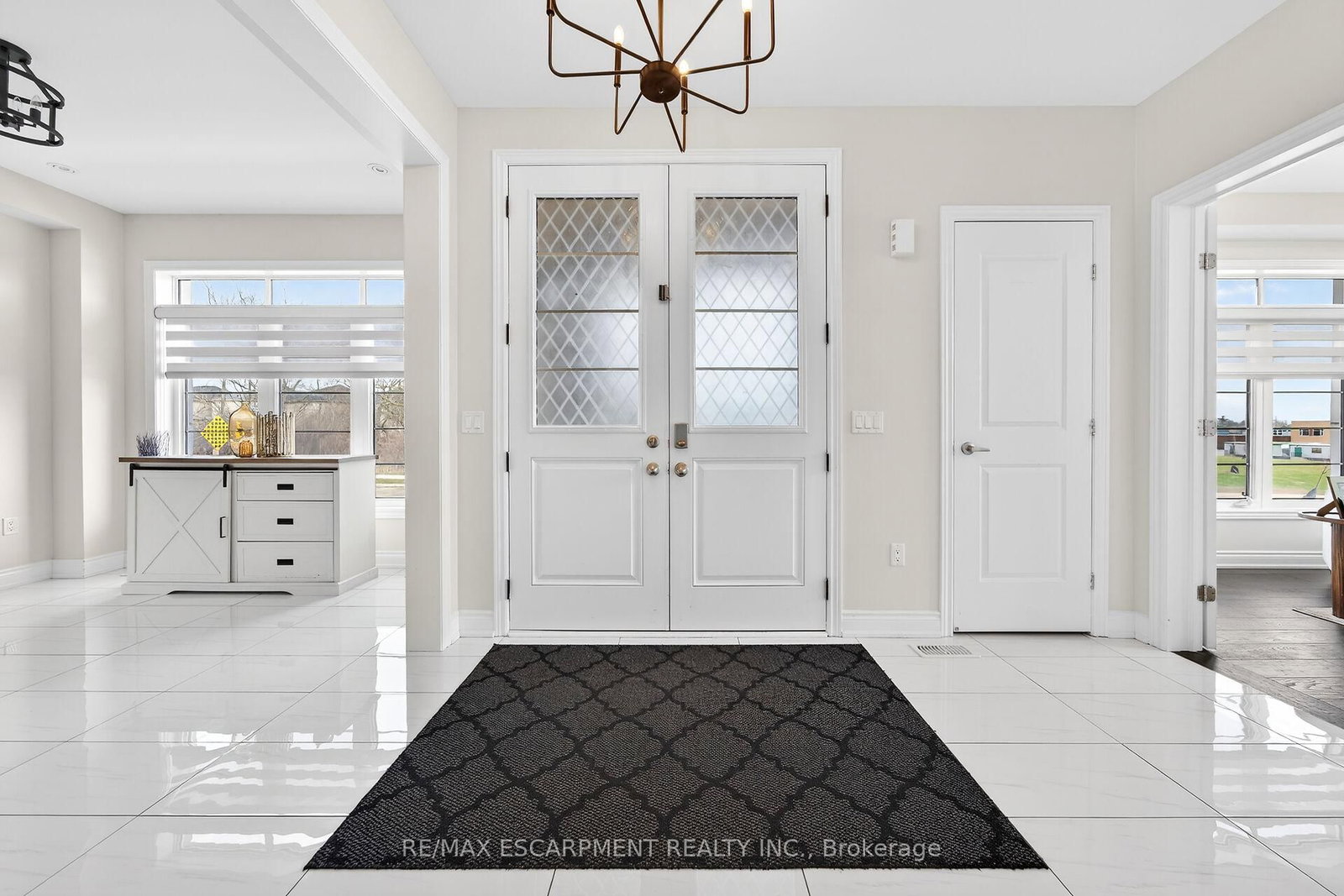 140 Robertson Road - Photo 3