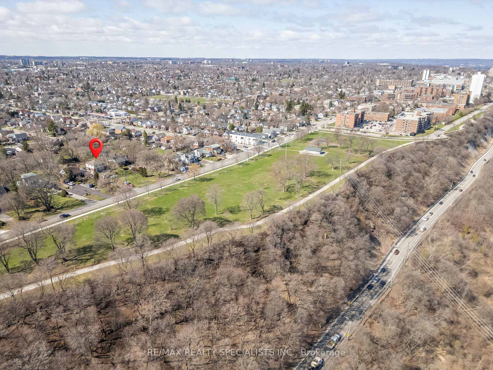 Detached House for sale at 970 Concession Street, Hamilton, Ontario, L8T 1A1 - Sunninghill - MLS: X12973084