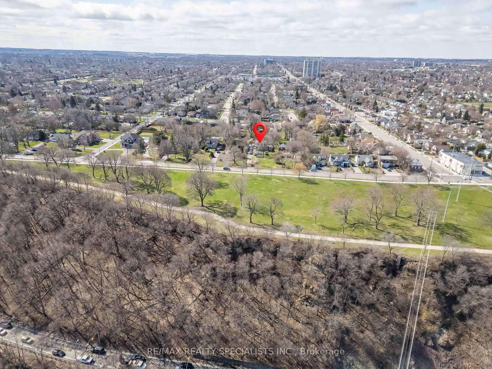 Detached House for sale at 970 Concession Street, Hamilton, Ontario, L8T 1A1 - Sunninghill - MLS: X12973084