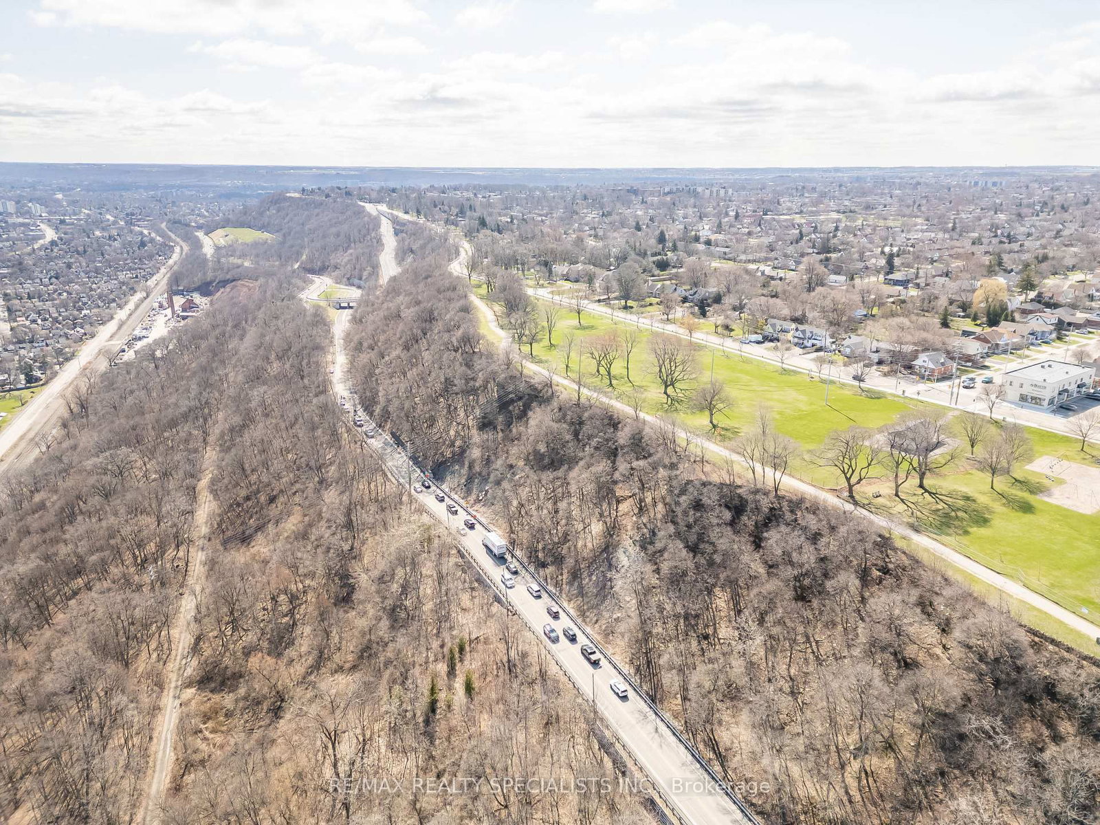 Detached House for sale at 970 Concession Street, Hamilton, Ontario, L8T 1A1 - Sunninghill - MLS: X12973084