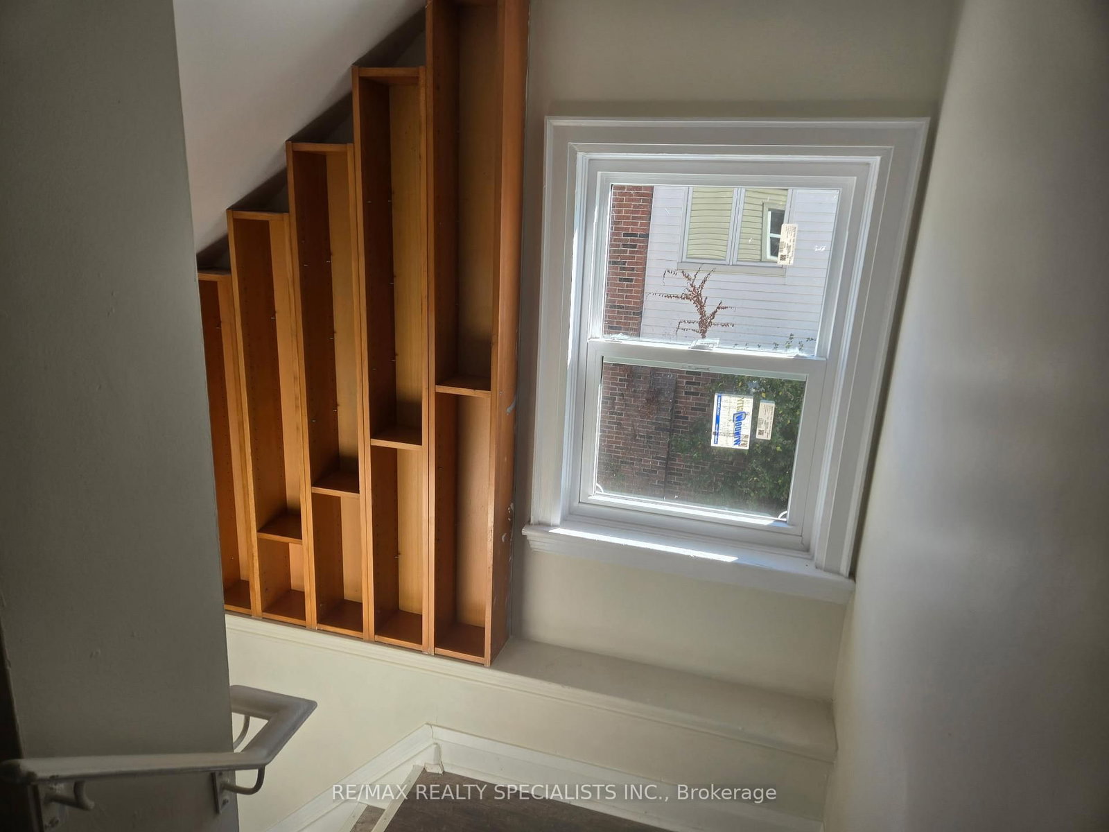 Detached House for sale at 970 Concession Street, Hamilton, Ontario, L8T 1A1 - Sunninghill - MLS: X12973084