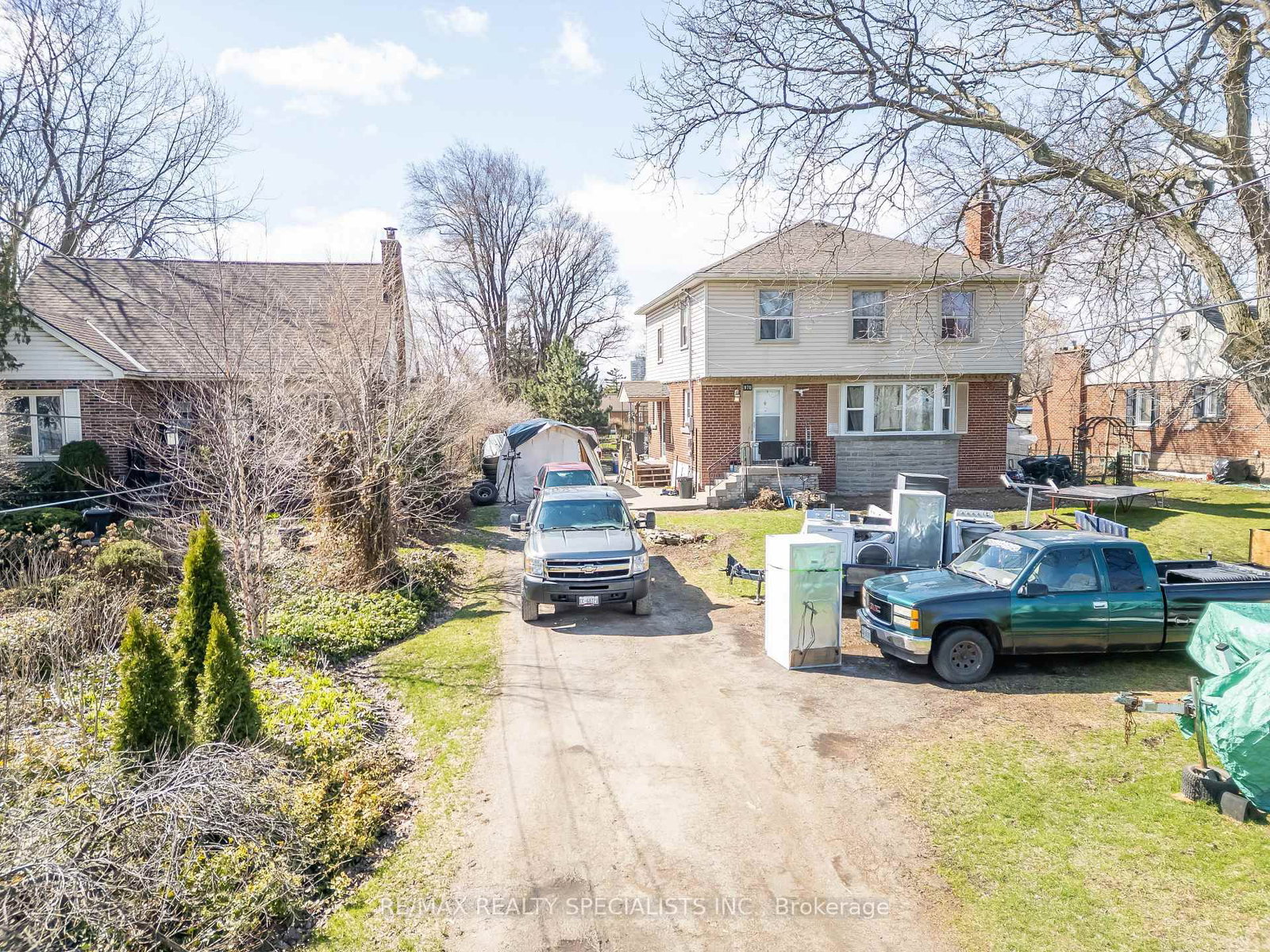 Detached House for sale at 970 Concession Street, Hamilton, Ontario, L8T 1A1 - Sunninghill - MLS: X12973084