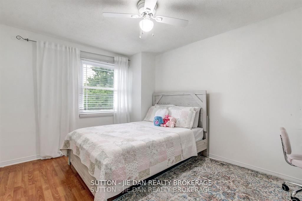 Detached House for sale at 55 CONSTABLE Court, London North, Ontario, N6G 3N7 - North I - MLS: X12973108