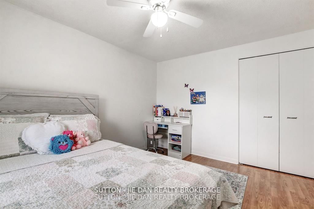 Detached House for sale at 55 CONSTABLE Court, London North, Ontario, N6G 3N7 - North I - MLS: X12973108