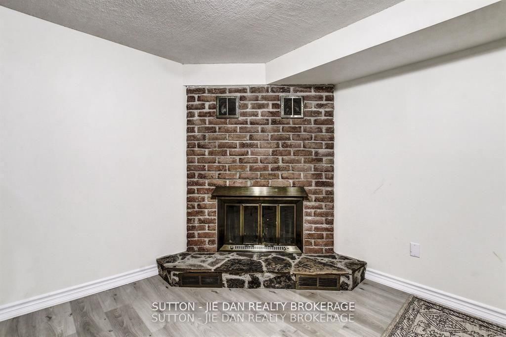 Detached House for sale at 55 CONSTABLE Court, London North, Ontario, N6G 3N7 - North I - MLS: X12973108