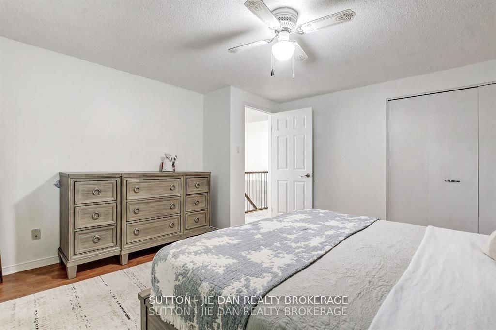 Detached House for sale at 55 CONSTABLE Court, London North, Ontario, N6G 3N7 - North I - MLS: X12973108