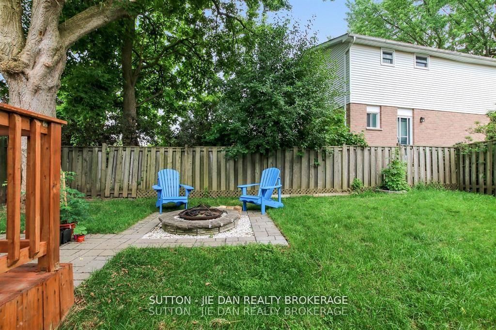 Detached House for sale at 55 CONSTABLE Court, London North, Ontario, N6G 3N7 - North I - MLS: X12973108