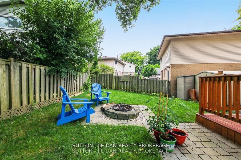 Detached House for sale at 55 CONSTABLE Court, London North, Ontario, N6G 3N7 - North I - MLS: X12973108