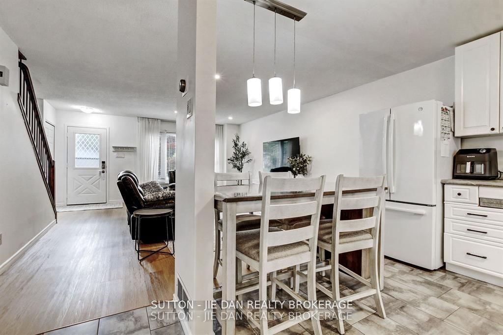 Detached House for sale at 55 CONSTABLE Court, London North, Ontario, N6G 3N7 - North I - MLS: X12973108