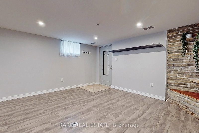 Lower - 508 Upper Gage Ave, Hamilton, L8V 4J5 | Image 3