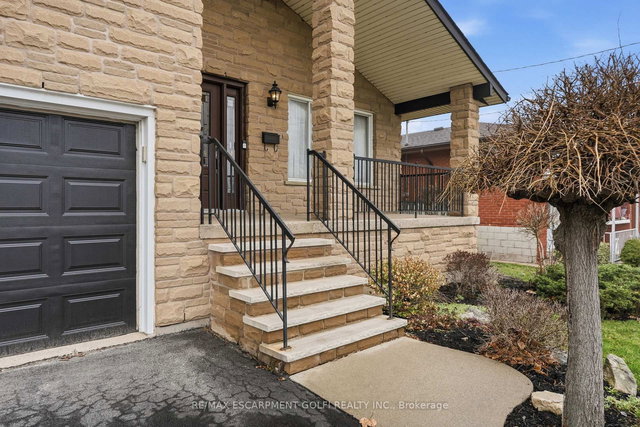 783 Stone Church Road E