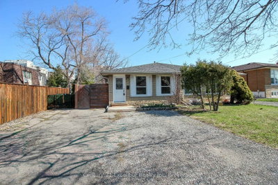 Semi-Detached House sold at 881 Lawrence Road, Hamilton, Ontario, L8K 2A4 - Glenview - MLS: X12973214