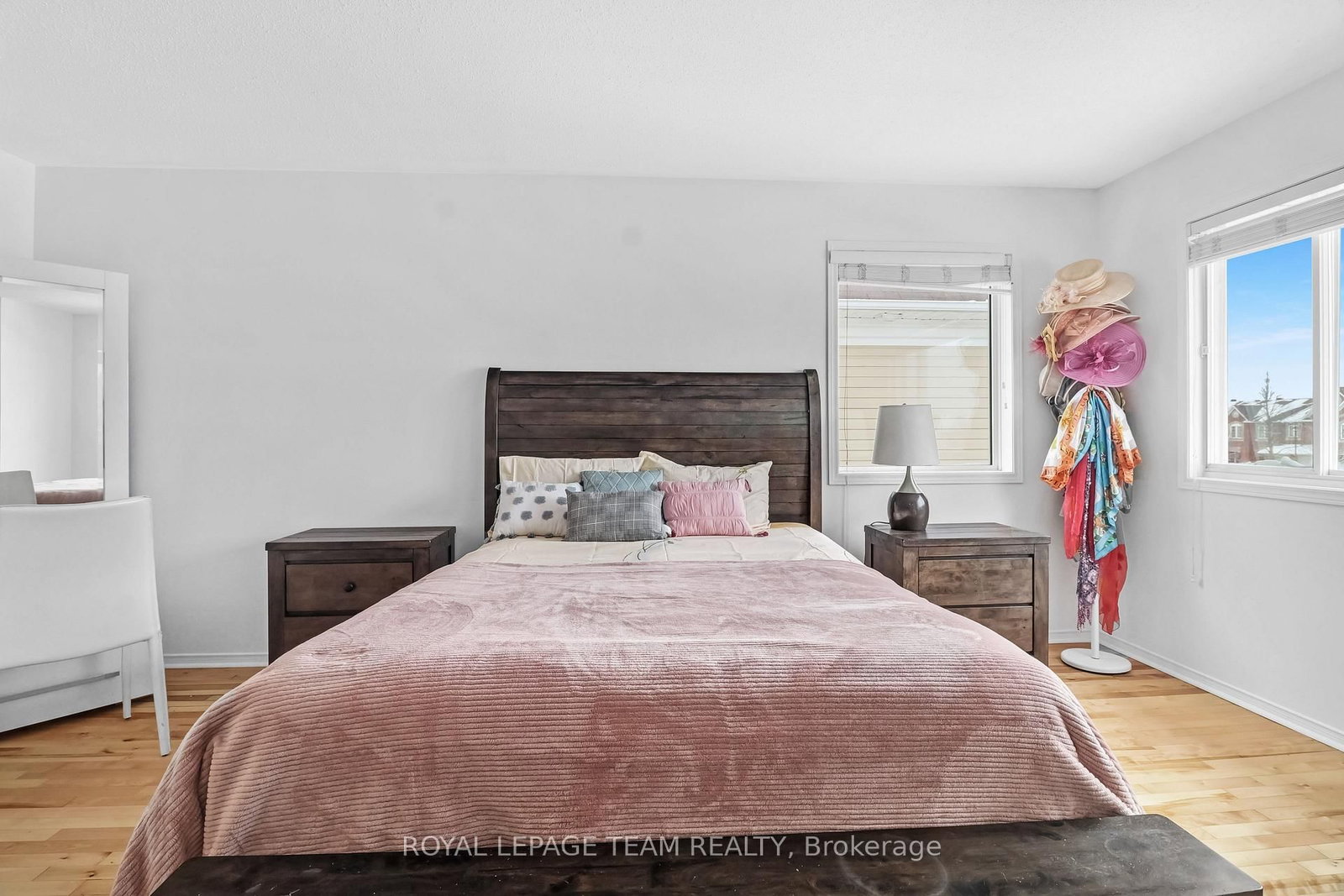 Townhouse for sale at 2362 Bois Vert Place, Ottawa, Ontario, K4A 4V1 - Avalon East - MLS: X12973294