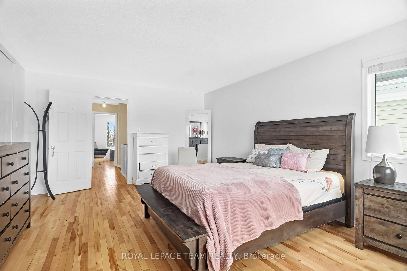 Townhouse for sale at 2362 Bois Vert Place, Ottawa, Ontario, K4A 4V1 - Avalon East - MLS: X12973294