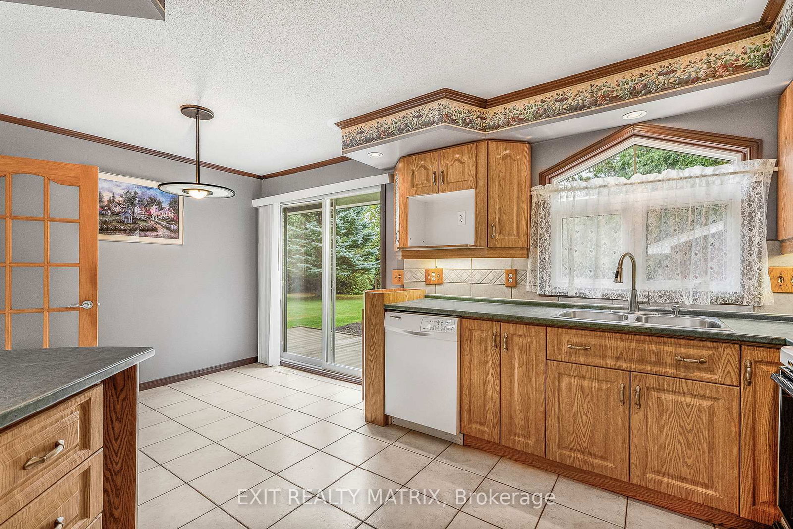 Detached House for sale at 29 Louise Crescent, Russell, Ontario, K0A 1W0 - Embrun - MLS: X12973334