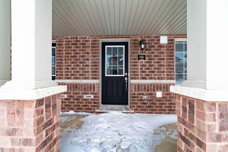 66 KNOTTY PINE Ave, Cambridge, N3H 0E2 | Image 2