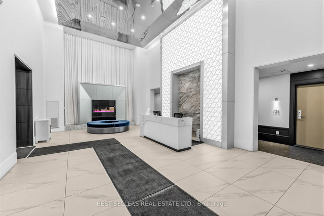 220 - 16 Concord Place