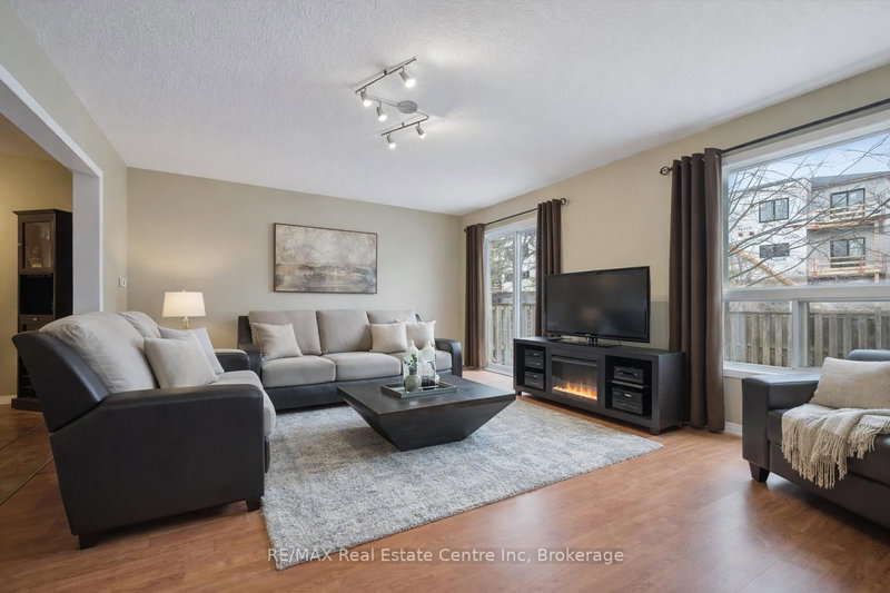 210 Dawn Ave #38, Guelph, Ontario