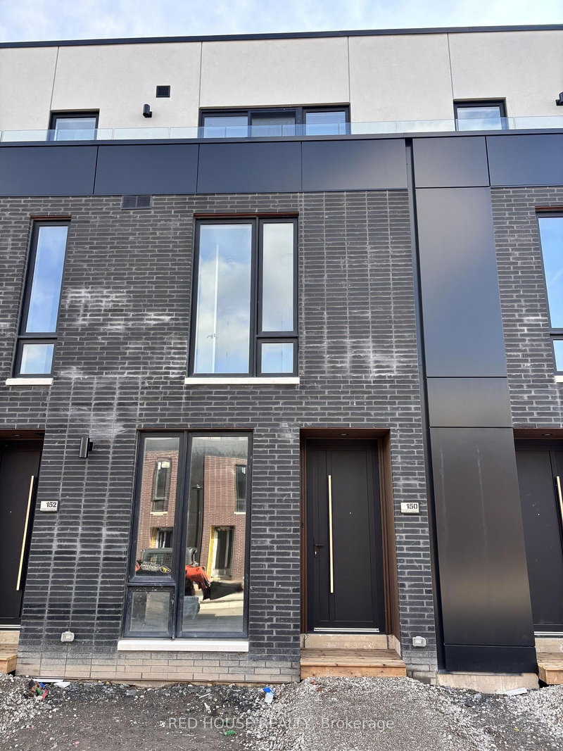 home for lease on 150 Everett Common