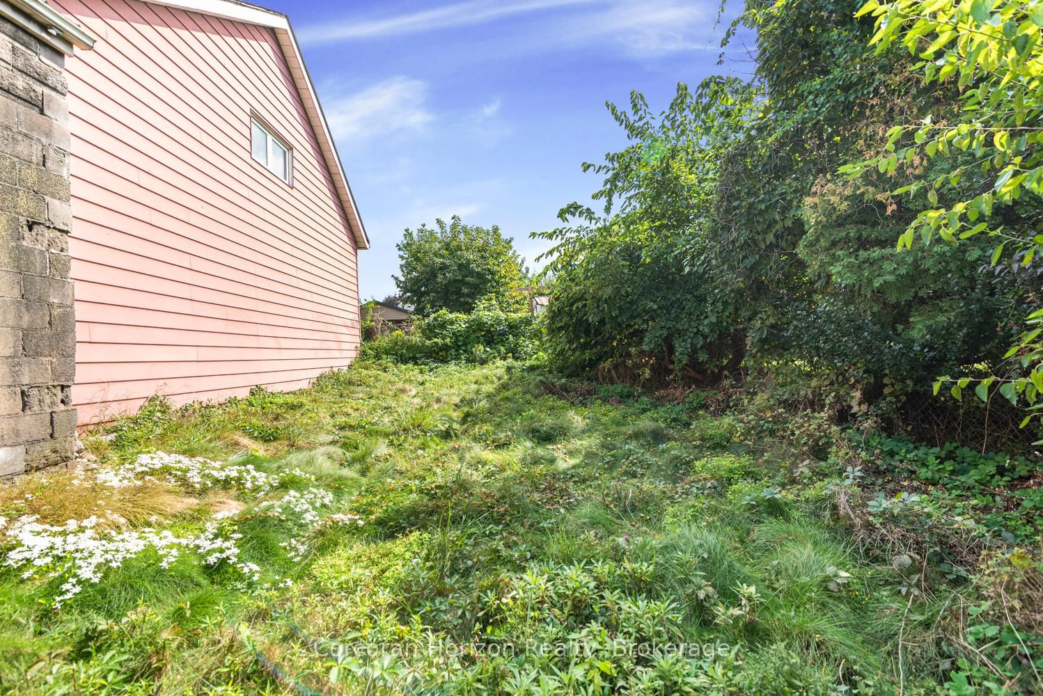 Detached House for sale at 510 John Street, Hamilton, Ontario, L8L 4R8 - North End - MLS: X12973568