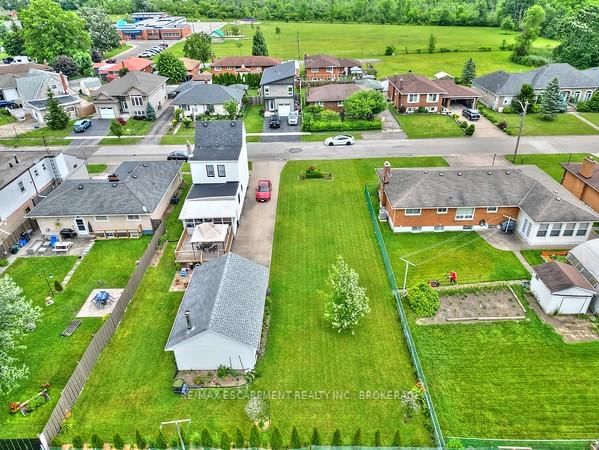 314 Marshall Ave, Welland, L3C 2N6 | Image 2