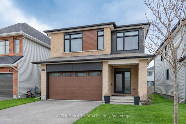 707 Moonflower Crescent