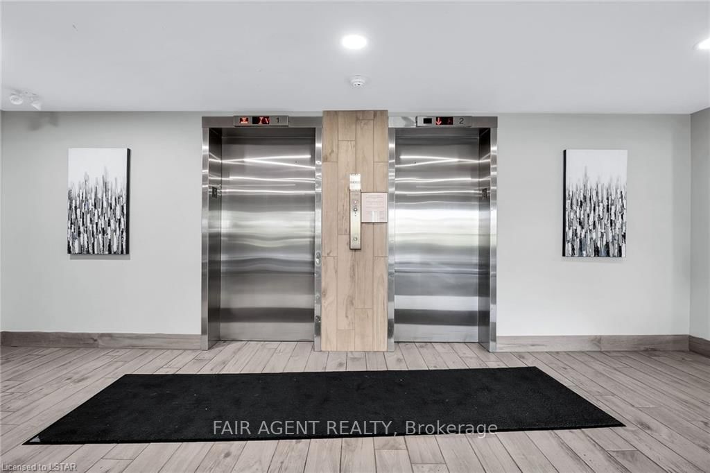 931 WONDERLAND Road S, Unit 410 - Photo 11