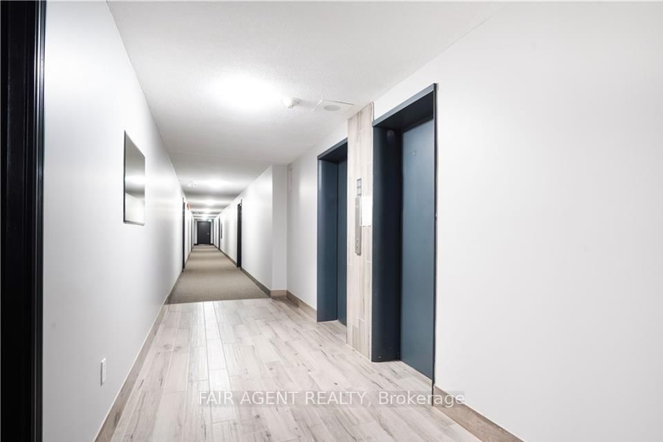 931 WONDERLAND Road S, Unit 410 - Photo 12