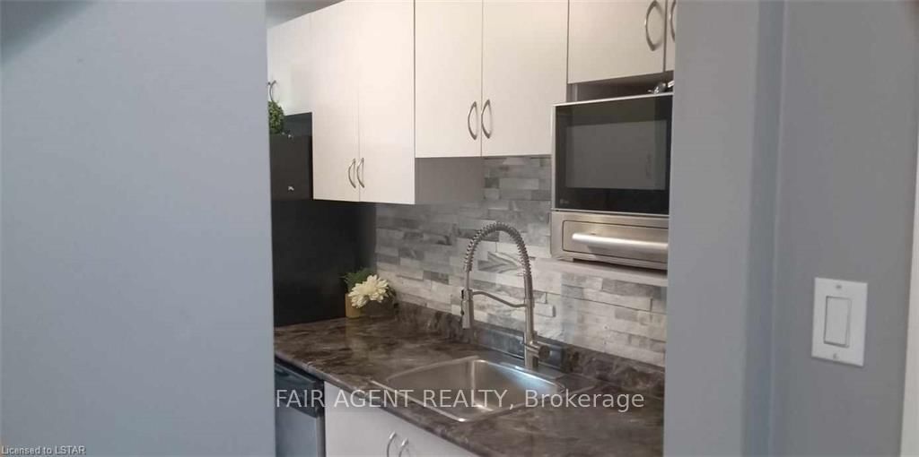 931 WONDERLAND Road S, Unit 410 - Photo 15