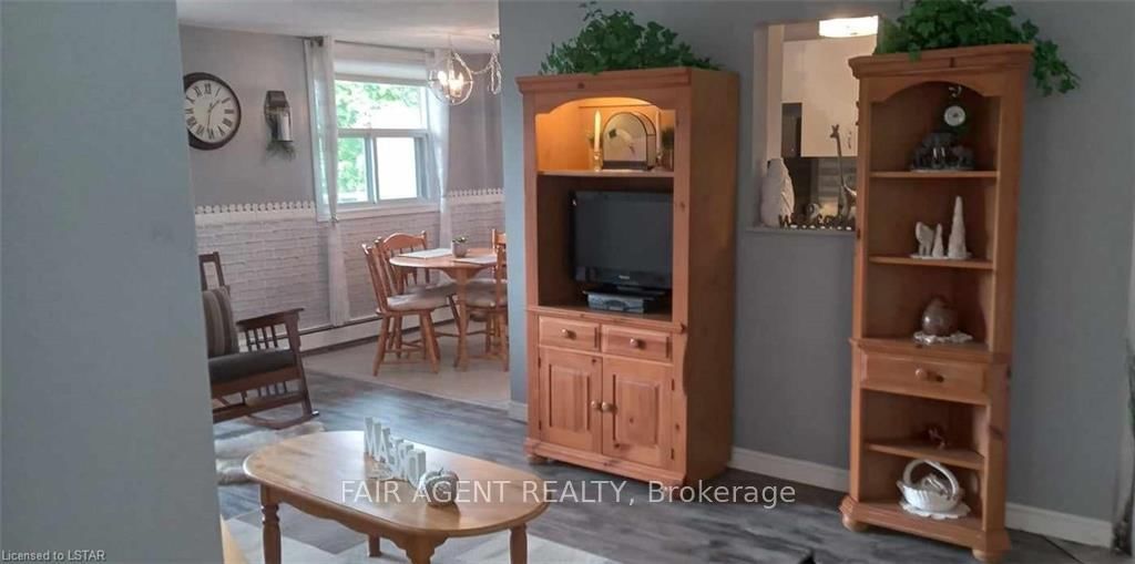 931 WONDERLAND Road S, Unit 410 - Photo 21