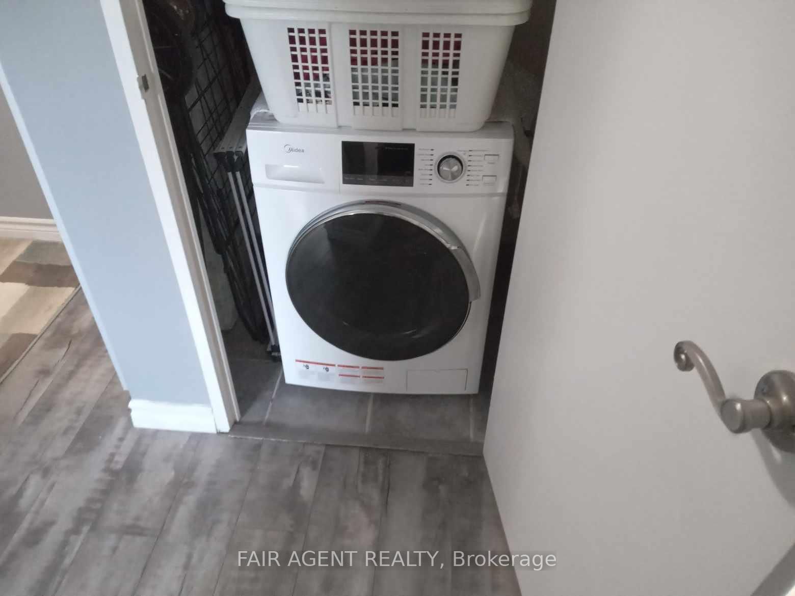 931 WONDERLAND Road S, Unit 410 - Photo 28