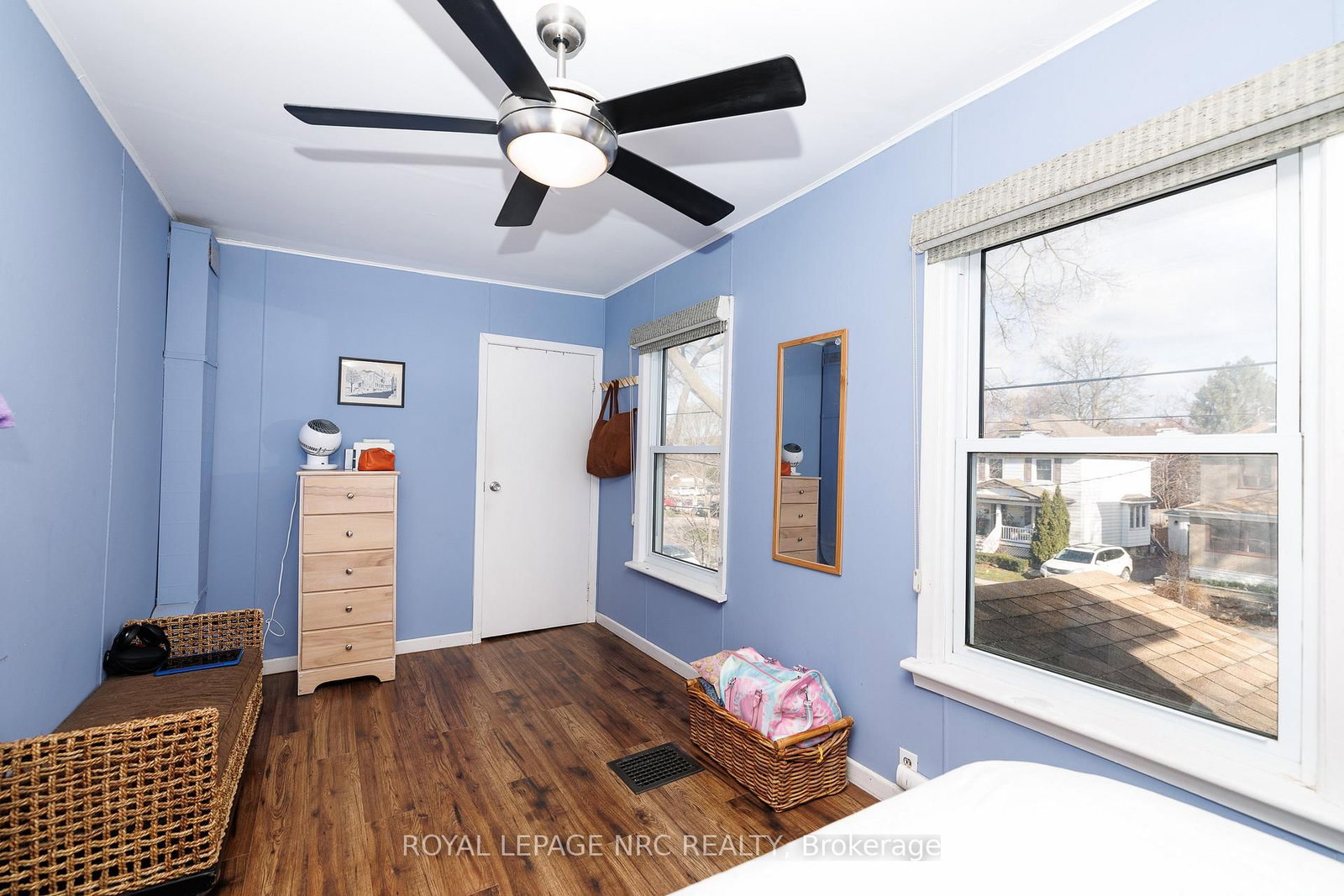 Detached House for sale at 78 RUSSELL Avenue, St. Catharines, Ontario, L2R 1V7 - Downtown - MLS: X12973706