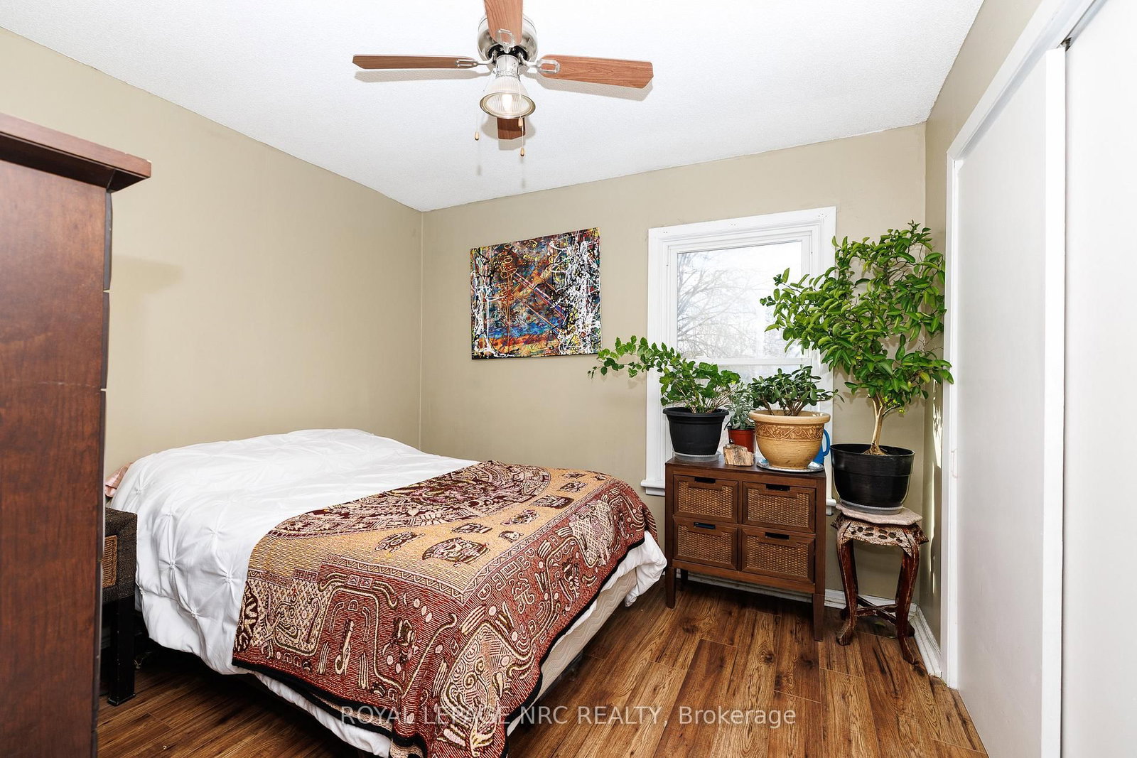 Detached House for sale at 78 RUSSELL Avenue, St. Catharines, Ontario, L2R 1V7 - Downtown - MLS: X12973706