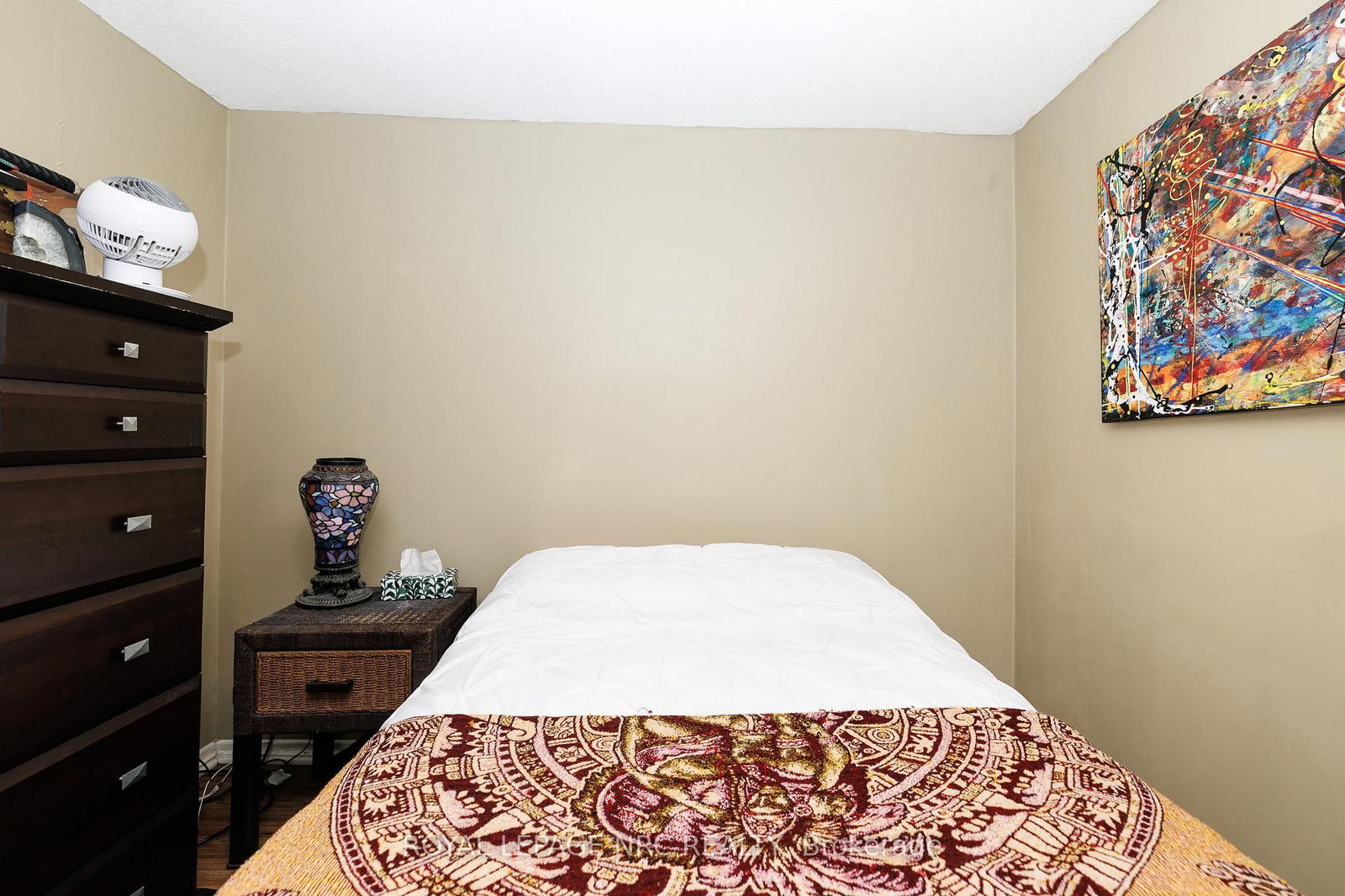 Detached House for sale at 78 RUSSELL Avenue, St. Catharines, Ontario, L2R 1V7 - Downtown - MLS: X12973706