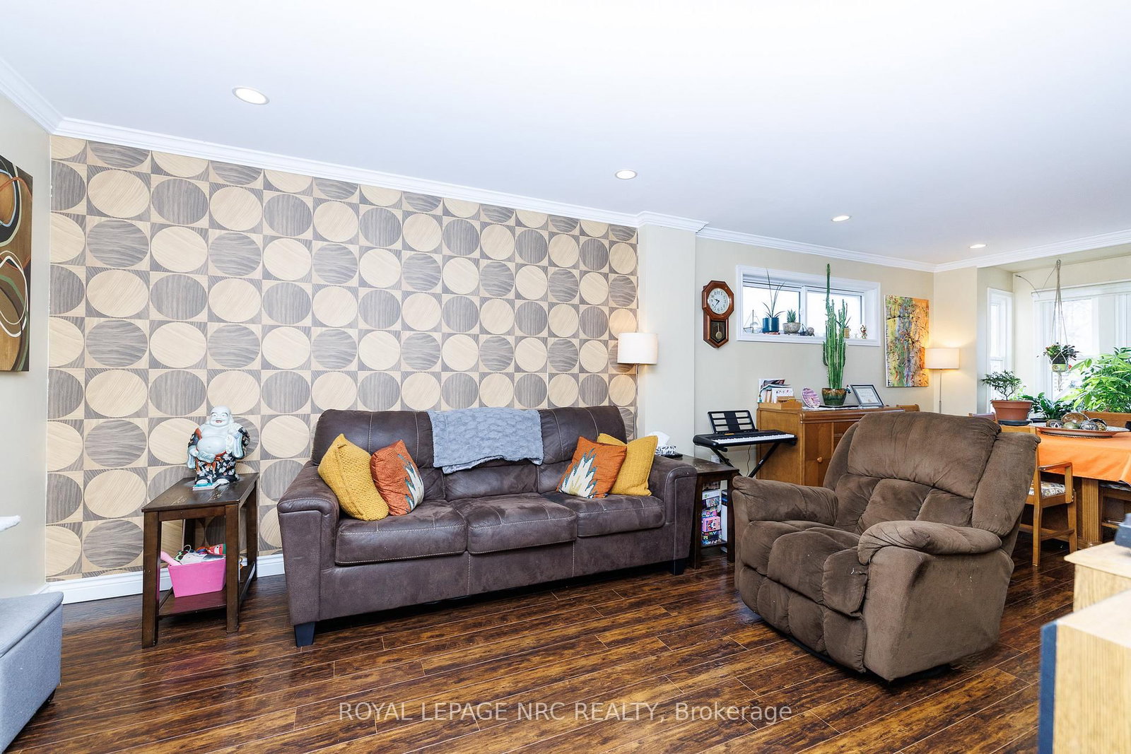 Detached House for sale at 78 RUSSELL Avenue, St. Catharines, Ontario, L2R 1V7 - Downtown - MLS: X12973706