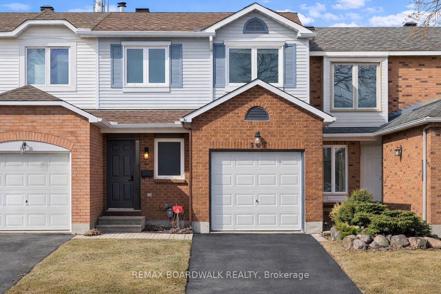 Townhouse for sale at 567 Latour Crescent, Ottawa, Ontario, K4A 1P3 - Fallingbrook/Gardenway South - MLS: X12974080