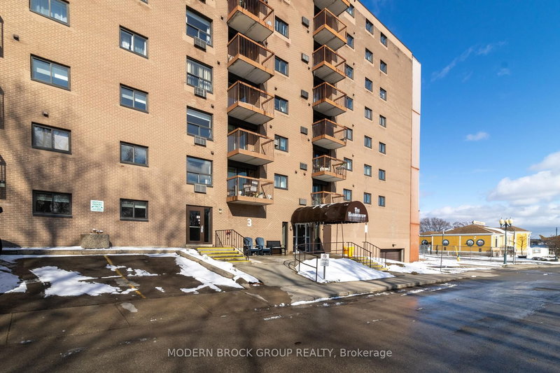 703 - 3 Apple St, Brockville, K6V 4X5 | Image 2