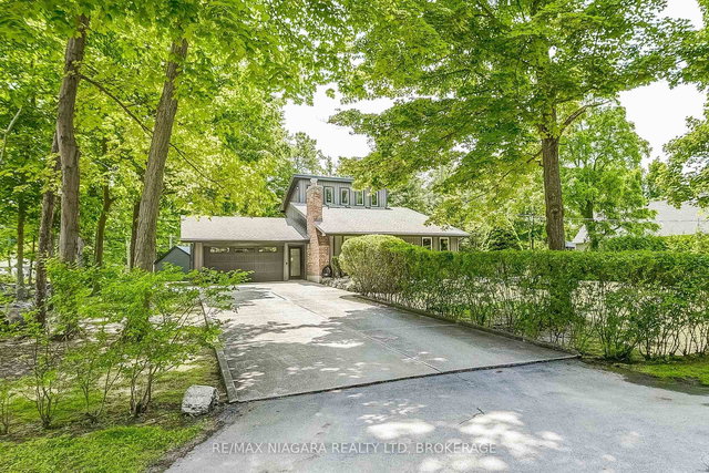 4905 Mapleview Crescent