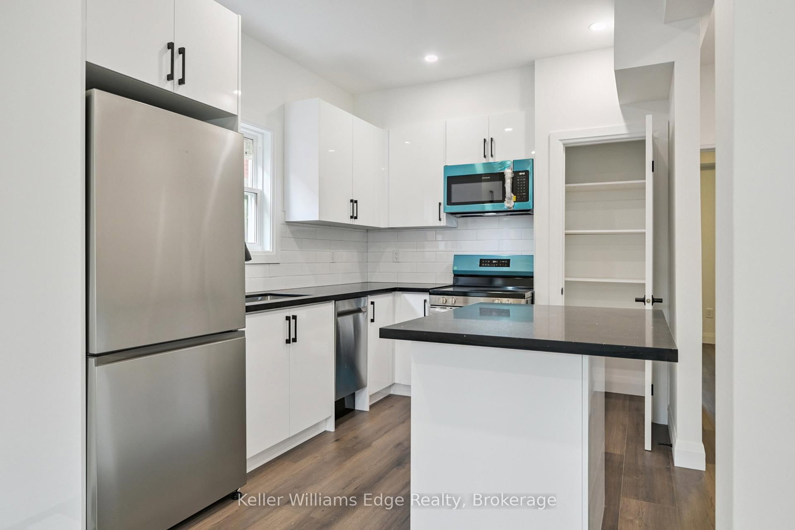 Detached House for sale at 161 Weir Street, Hamilton, Ontario, L8H 5G1 - Homeside - MLS: X12974134