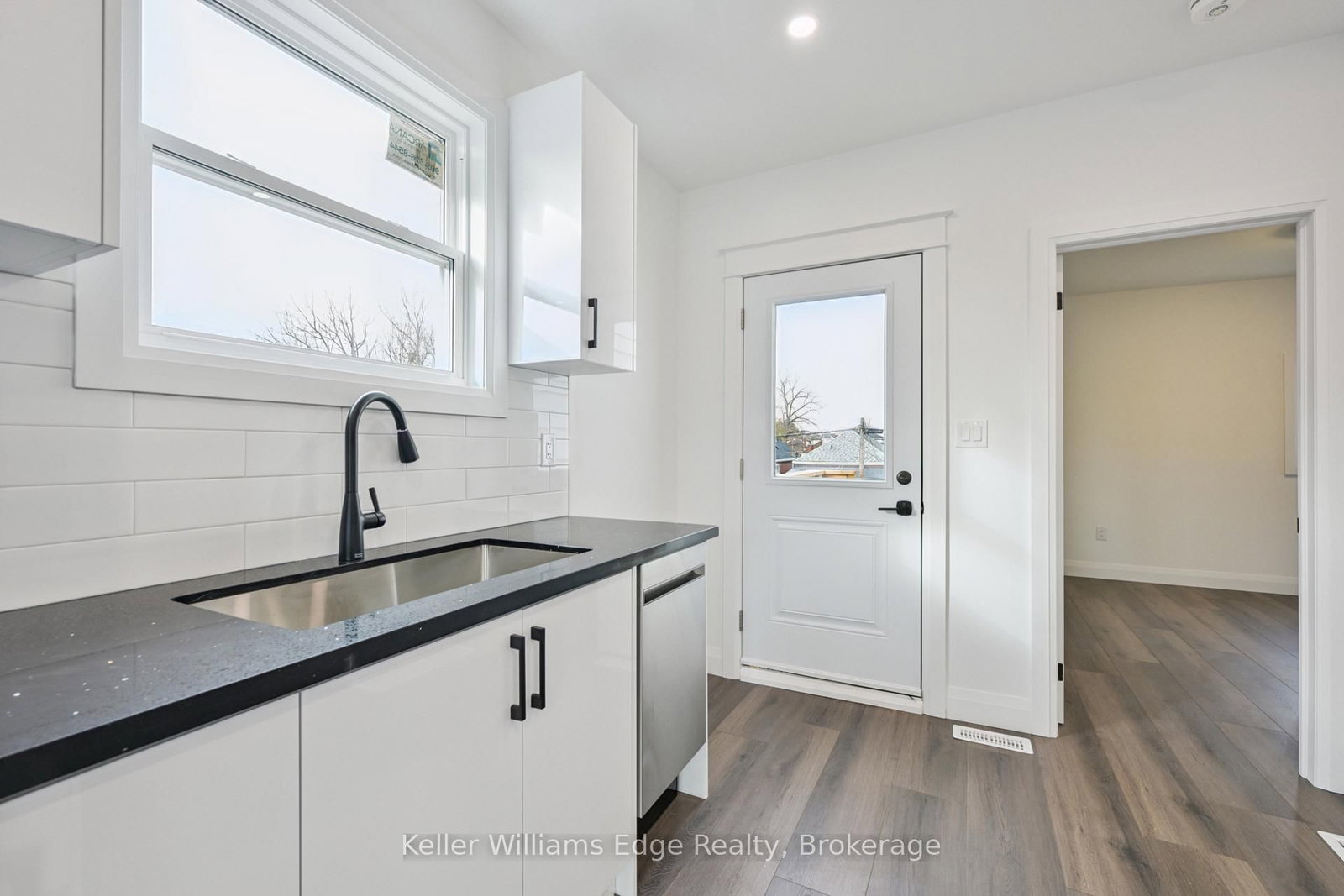 Detached House for sale at 161 Weir Street, Hamilton, Ontario, L8H 5G1 - Homeside - MLS: X12974134