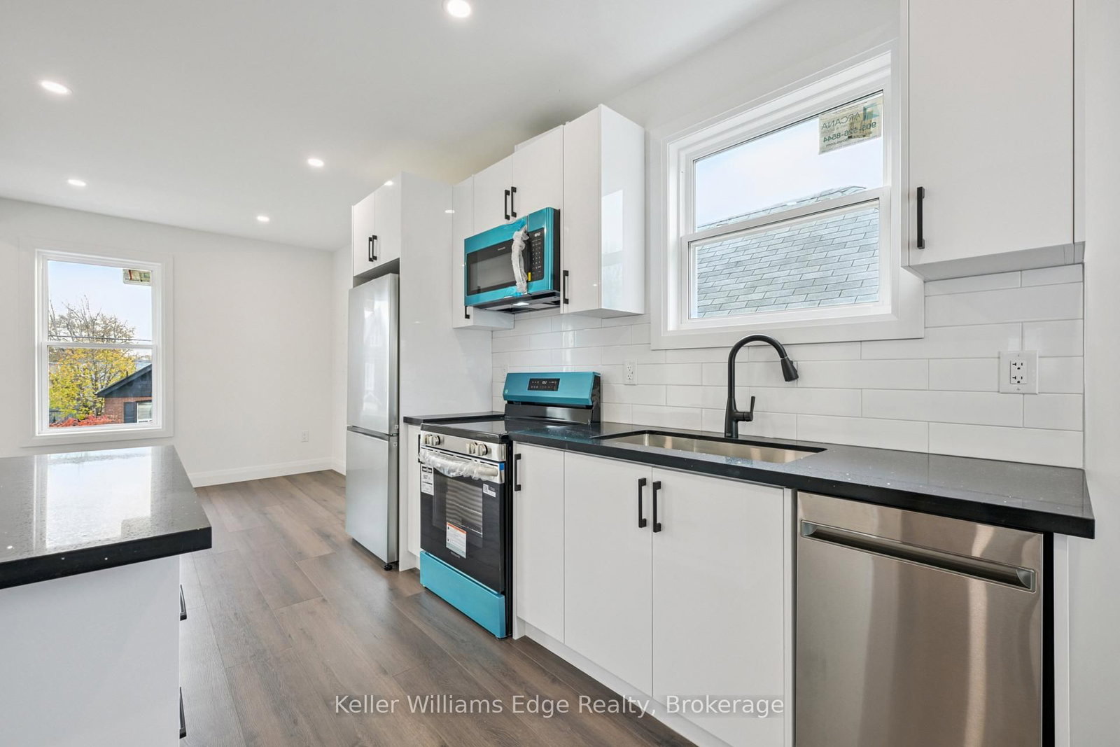 Detached House for sale at 161 Weir Street, Hamilton, Ontario, L8H 5G1 - Homeside - MLS: X12974134