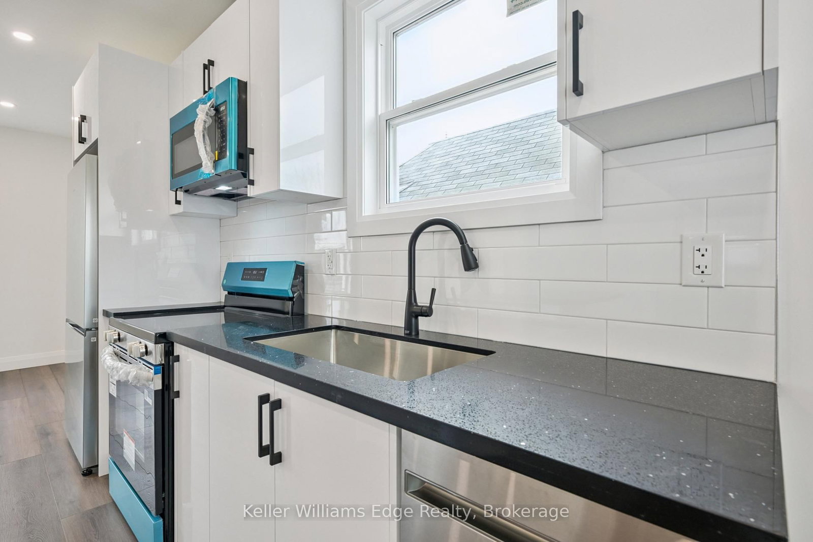 Detached House for sale at 161 Weir Street, Hamilton, Ontario, L8H 5G1 - Homeside - MLS: X12974134