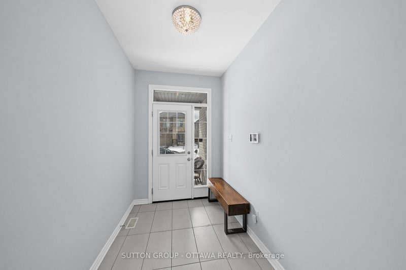 1013 Manege St, Ottawa, K2S 0Y8 | Image 3